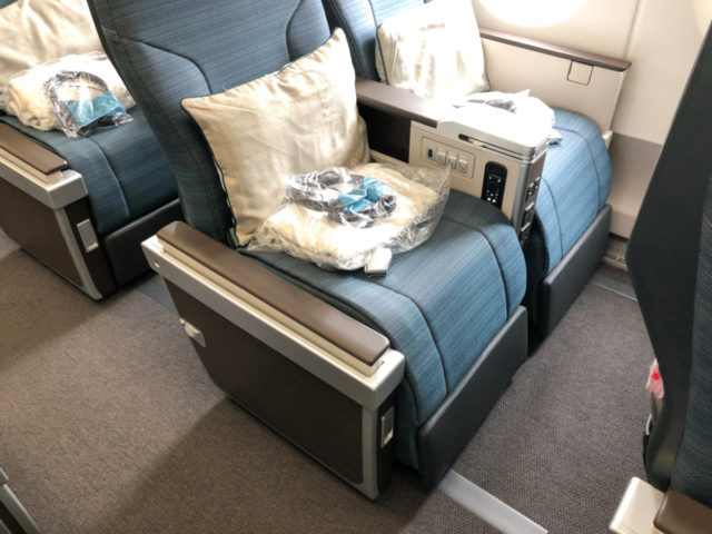 Cathay Pacific Premium Economy Class A350-1000 Amsterdam Hong Kong