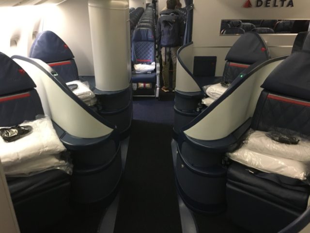 Review - Delta Economy Seattle – Parijs Boeing 777-200