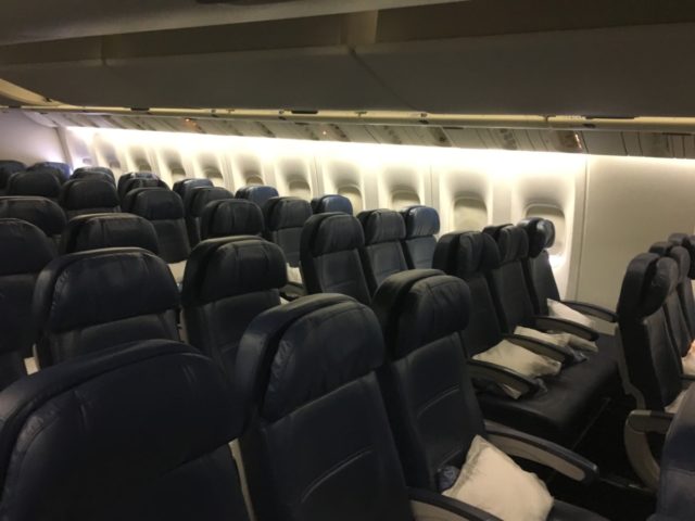 Review - Delta Economy Seattle – Parijs Boeing 777-200