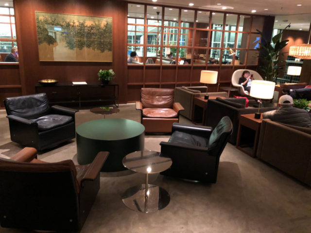 Cathay Pacific The Deck lounge business class Hong Kong Airport