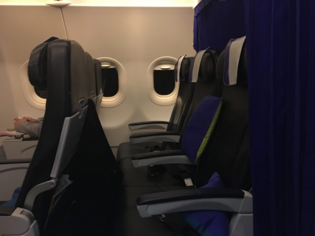 Business class in de A320 van Joon