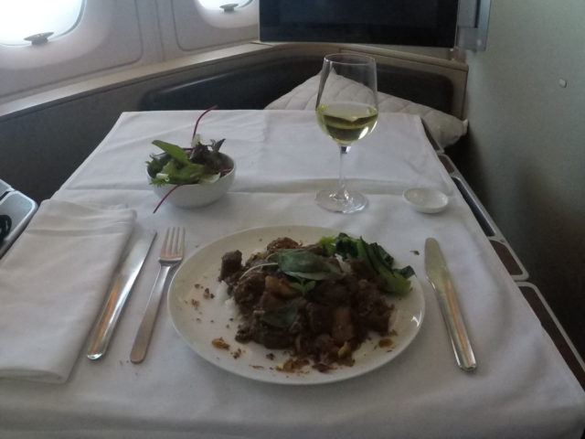 Qantas, a380, first class, hoofdgerecht