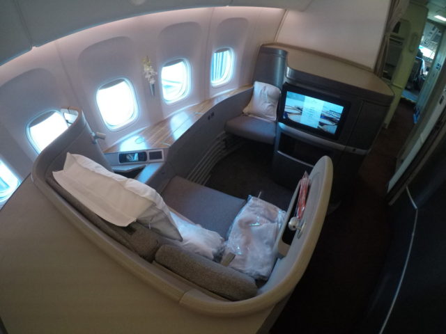 cathay pacific, first class, boeing 777