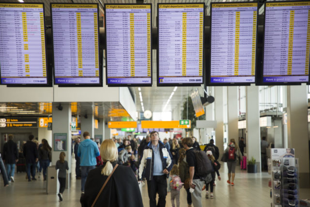 KLM verwacht grote drukte Schiphol in vakantieperiode mei