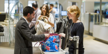 KLM verwacht grote drukte Schiphol in vakantieperiode mei