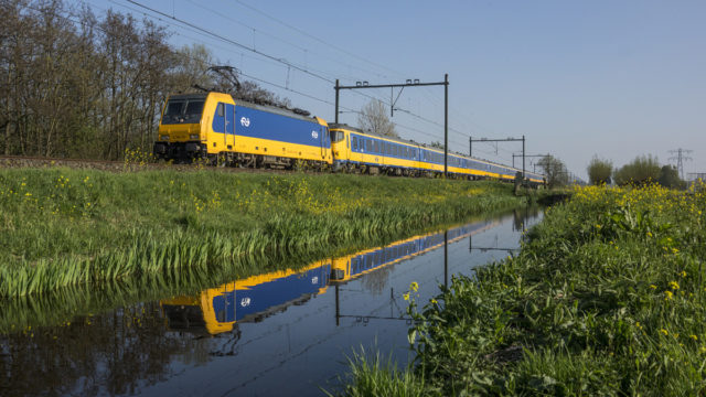 Goedkoop naar Eindhoven Airport met Hop on Take off