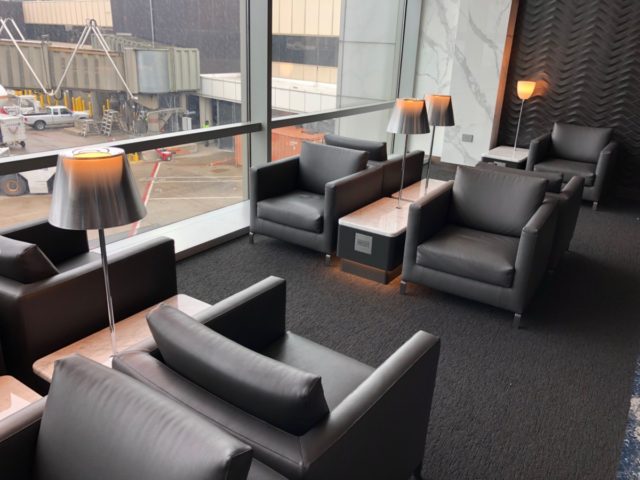 united, polaris, lounge