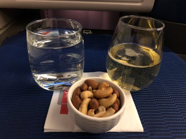 champagne, nootjes, united, polaris