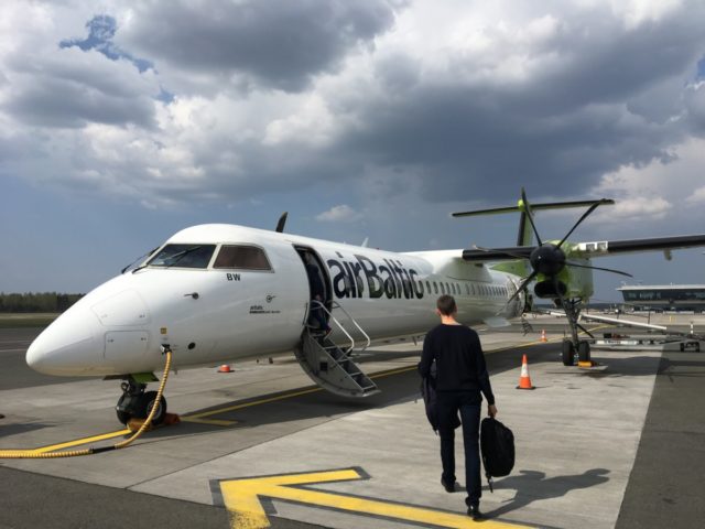 Review: Business Class airBaltic Bombardier Dash 8 Q400 Riga-Vilnius