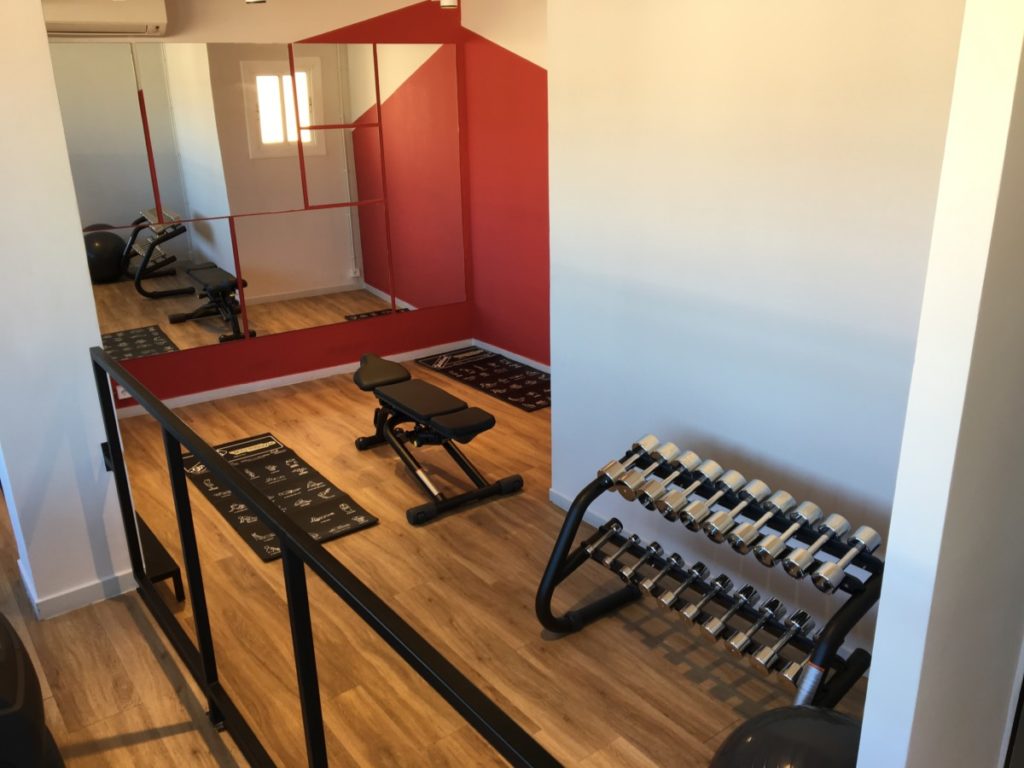 Het hotel beschikt over een prima fitnessruimte, met een mooi uitzicht