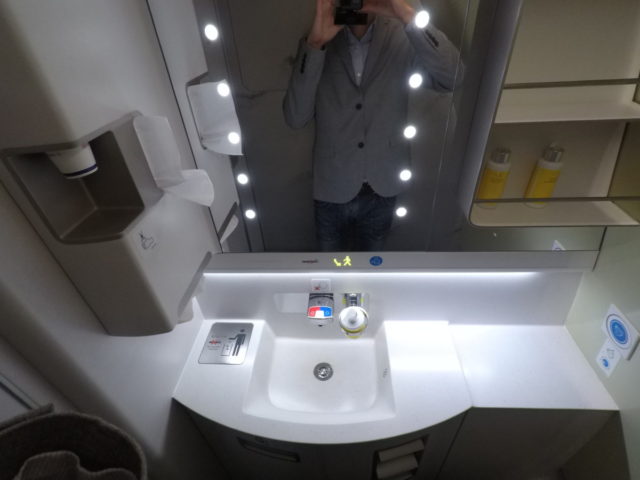 china airlines, a350, business class, toilet