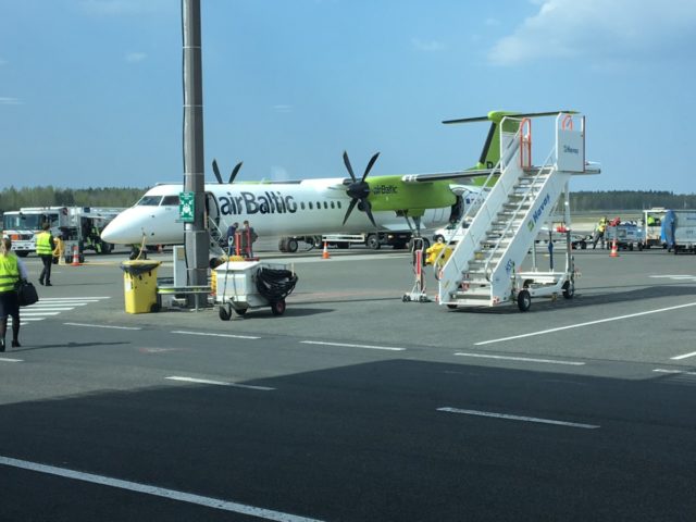 Review: Business Class airBaltic Bombardier Dash 8 Q400 Riga-Vilnius