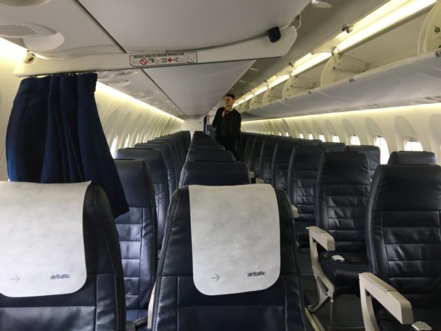 Review: Business Class airBaltic Bombardier Dash 8 Q400 Riga-Vilnius