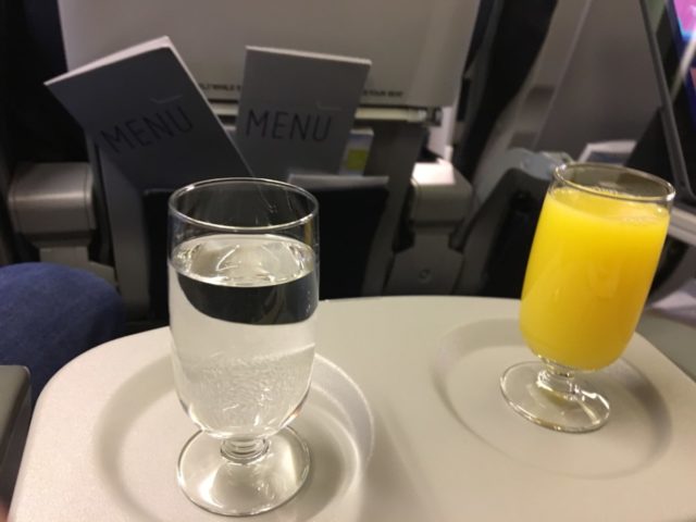 Review: Business Class airBaltic Boeing 737-300 Vilnius-Riga