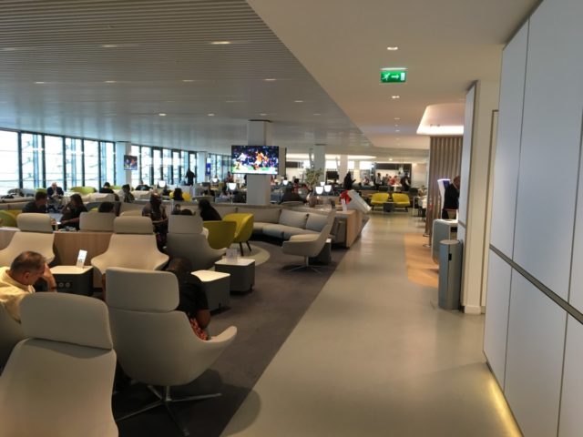 Review: Air France Lounge Paris CDG Terminal 2E Hall L