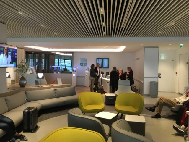 Review: Air France Lounge Paris CDG Terminal 2E Hall L