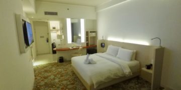 Fairfield, Marriott, surabaya, review