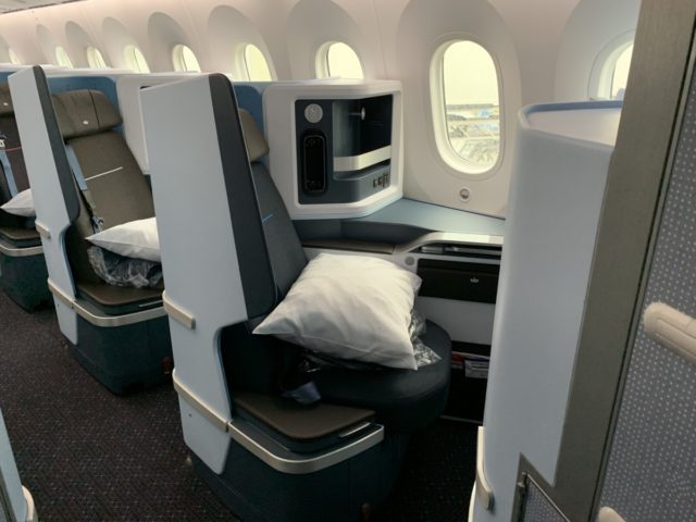 Review: KLM World Business Class - Boeing 787-10 Dreamliner