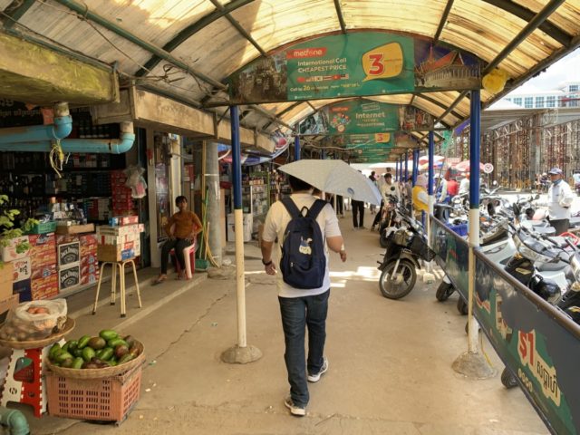 Bestemmingstips: Met de trein van Bangkok richting Cambodja en lopend over de grens