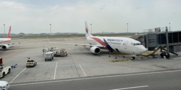 Review: Malaysia Airlines Economy Boeing 737 Phnom Penh - Kuala Lumpur