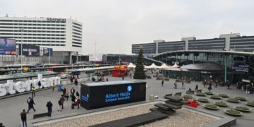 Snel contactloos boodschappen doen op Schiphol bij AH