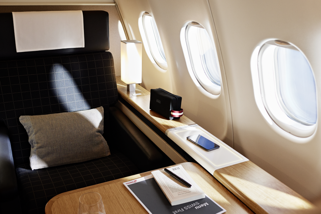 De nieuwe First Class cabine in de SWISS Airbus A340 (Bron: SWISS)