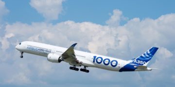 Eerste zelfvliegende A350-1000 stijgt op (Bron: Airbus)