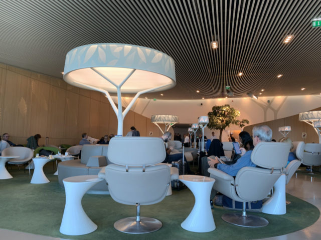 Review - Air France Salon Lounge Paris CDG Terminal 2E in Hall M