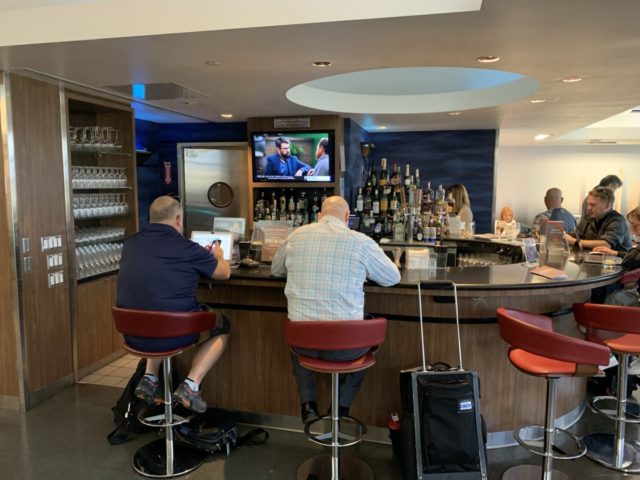 Review: Delta Sky Club Lounge Los Angeles Terminal 3 Mezzanine Level