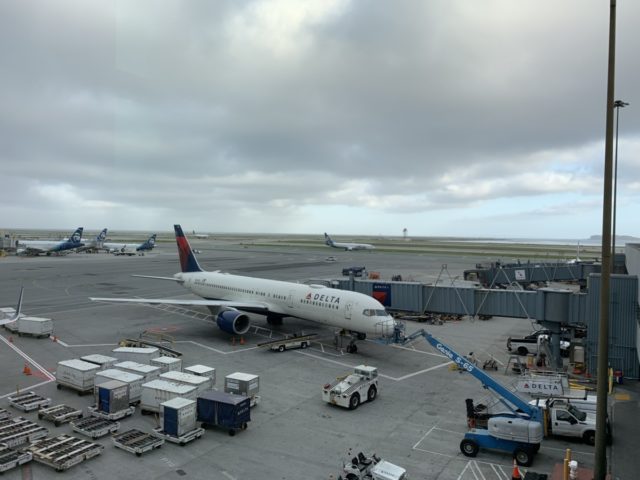 Review - Delta Sky Lounge San Francisco Terminal 1 nabij Gate C3