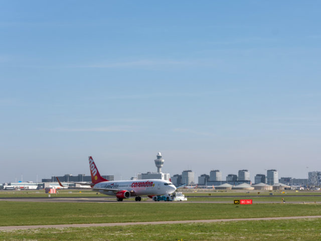 Het eerste toestel dat meewerkte aan de test is van Corendon (Bron: Fotografie voor Schiphol / ROGER CREMERS)