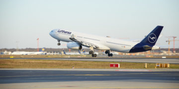 Airbus A330-300 van Lufthansa stijgt op (Bron: Lufthansa)