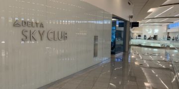 Review Delta Sky Lounge Atlanta - Concourse F Mezzanine Level