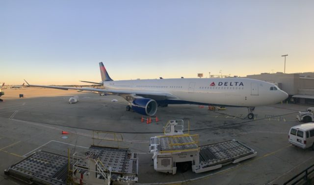 Review Delta Sky Lounge Atlanta - Concourse E nabij Gate E15