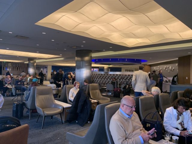 Review Delta Sky Lounge Atlanta - Concourse E nabij Gate E15