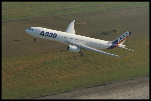 A330-300 Airbus first flight