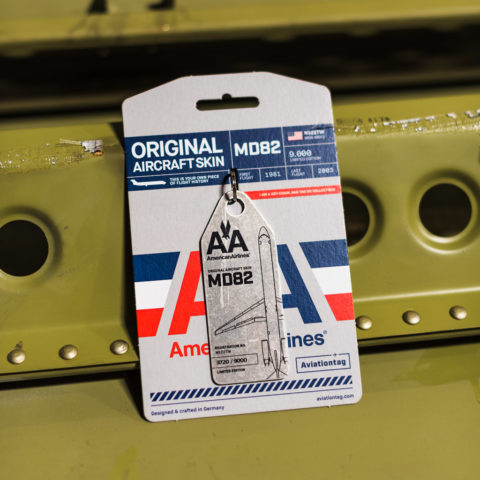 Aviationtag (in verpakking) gemaakt van de MD82 van American Airlines (N-922TW) (Bron: Aviationtag)