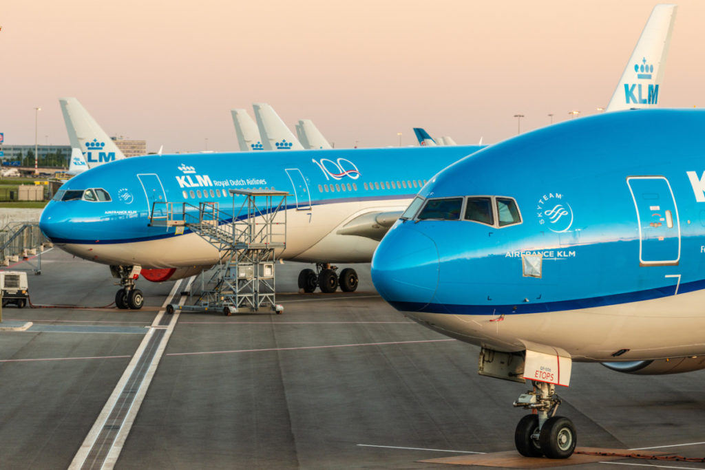 KLM toestellen geparkeerd op Amsterdam Airport Schiphol (Bron: KLM)