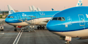 KLM toestellen geparkeerd op Amsterdam Airport Schiphol (Bron: KLM)