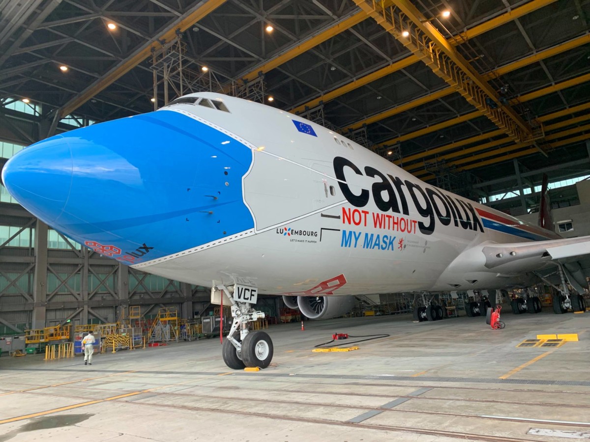 Opmerkelijk: Cargolux's 747 vliegt met een mondkapje rond