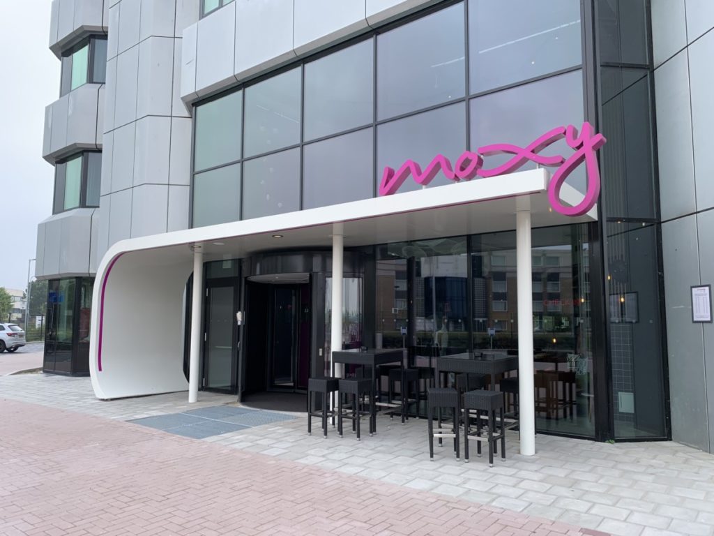 Review: Moxy Amsterdam Schiphol Airport