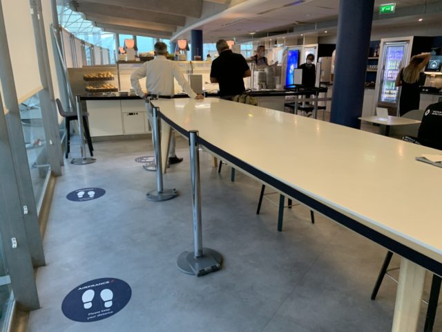 Op bezoek in Salon Lounge Air France CDG 2F tijdens Corona