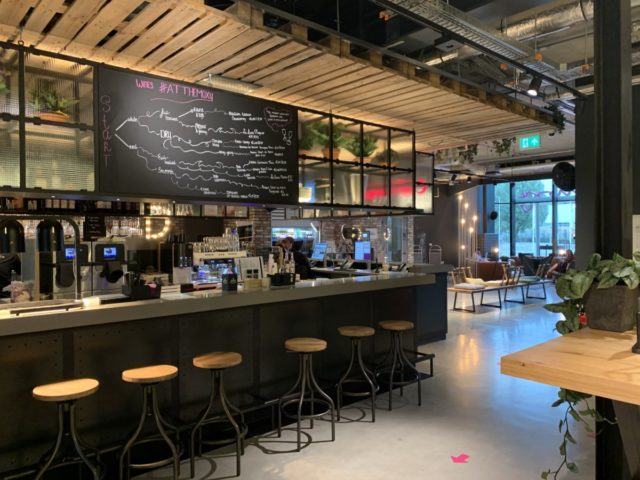 Review: Moxy Amsterdam Schiphol Airport