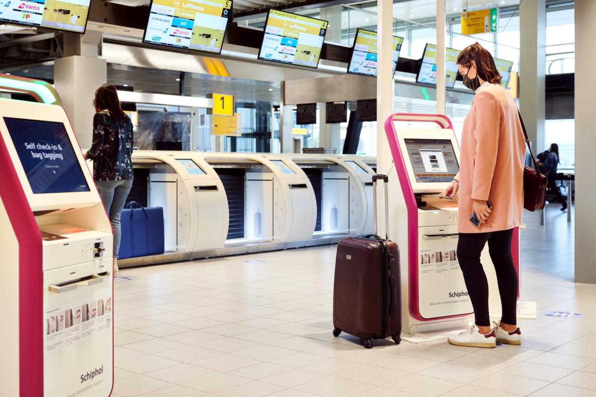 Contactloos incheckcapaciteit op Schiphol vergroot