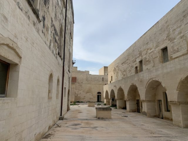 Van het eeuwen oude Matera tot de havenstad Brindisi, Italië