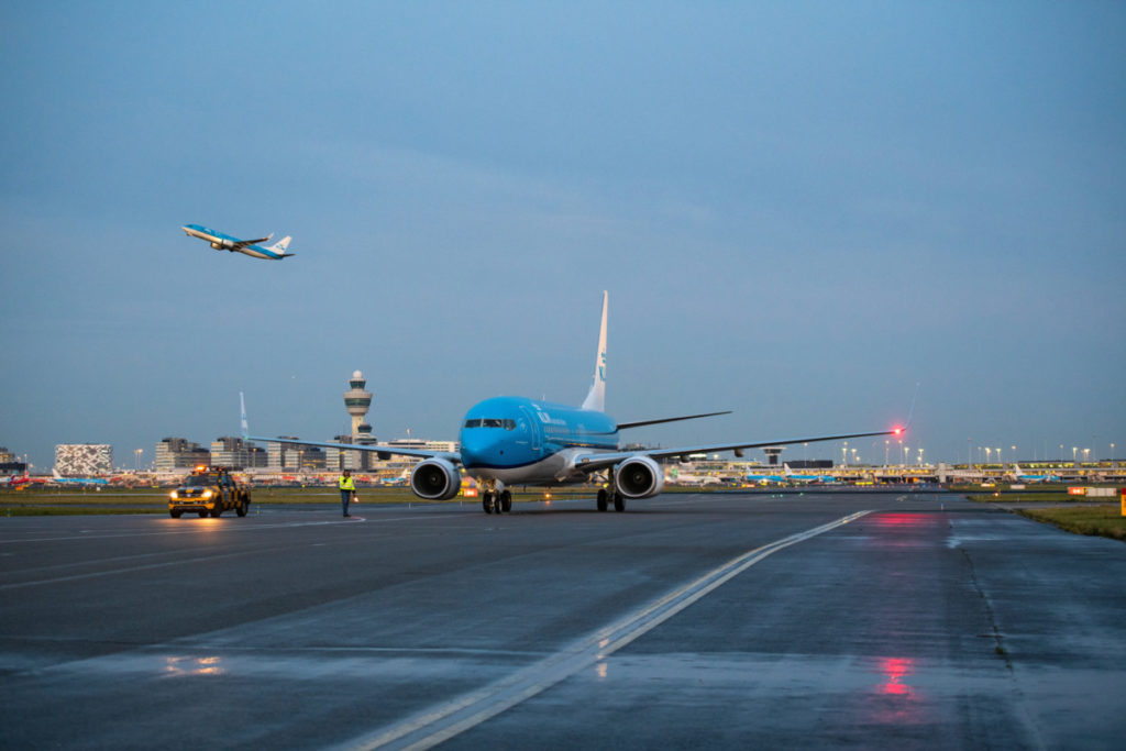 Boeing 737 (PH-BCL) van KLM komt aan op Amsterdam Airport Schiphol (Bron: KLM)