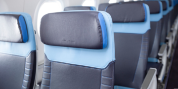 Nieuwe stoelen aan boord van de Embraer E195-E2 bij KLM Cityhopper (Bron: KLM)