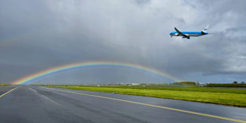 Schiphol zet samen met ECORⓇ gras om in grondstof