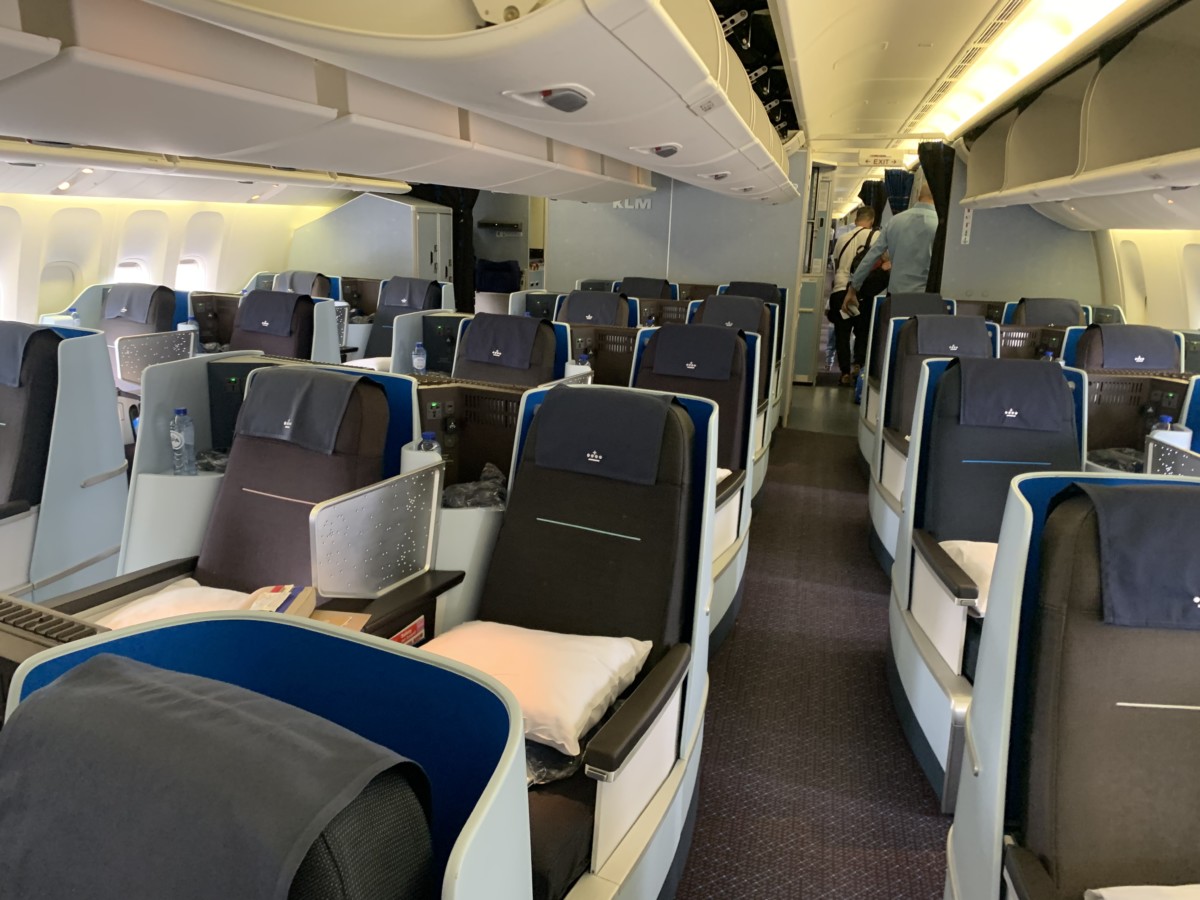 Je gespaarde miles kun je gebruiken voor bijvoorbeeld een upgrade naar World Business Class van KLM