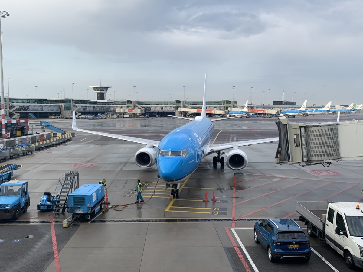 Review: KLM Business Class Athene - Amsterdam | Nieuw Cabine Boeing 737